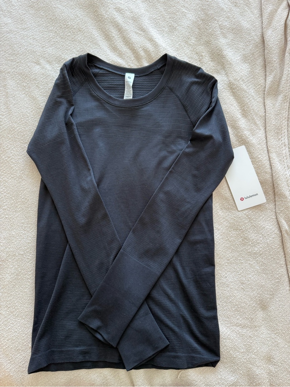 Lululemon swiftly tech 2.0 long sleeve glow stripe
